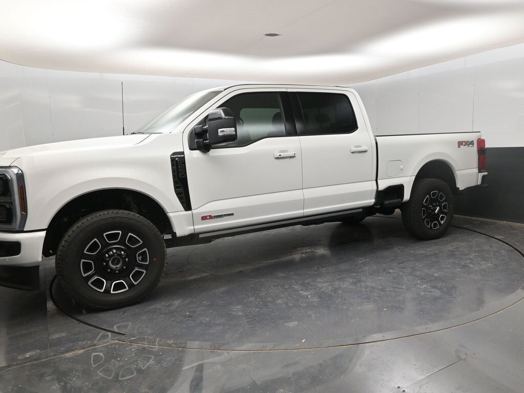 2025 Ford F-250 Platinum photo 3