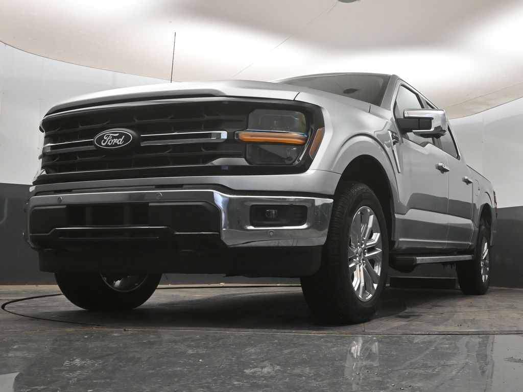2025 Ford F-150 XLT - Photo 24