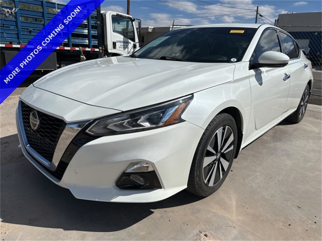 2019 Nissan Altima SL photo 2