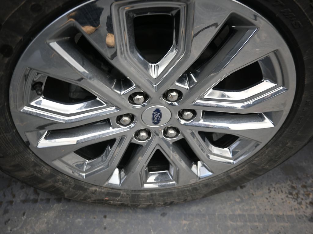 2025 Ford F-150 XLT - Photo 9