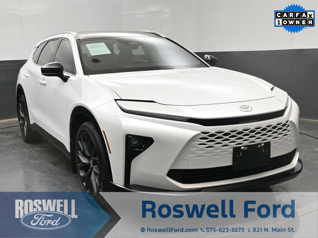 2025 Toyota Crown Signia Limited's photo