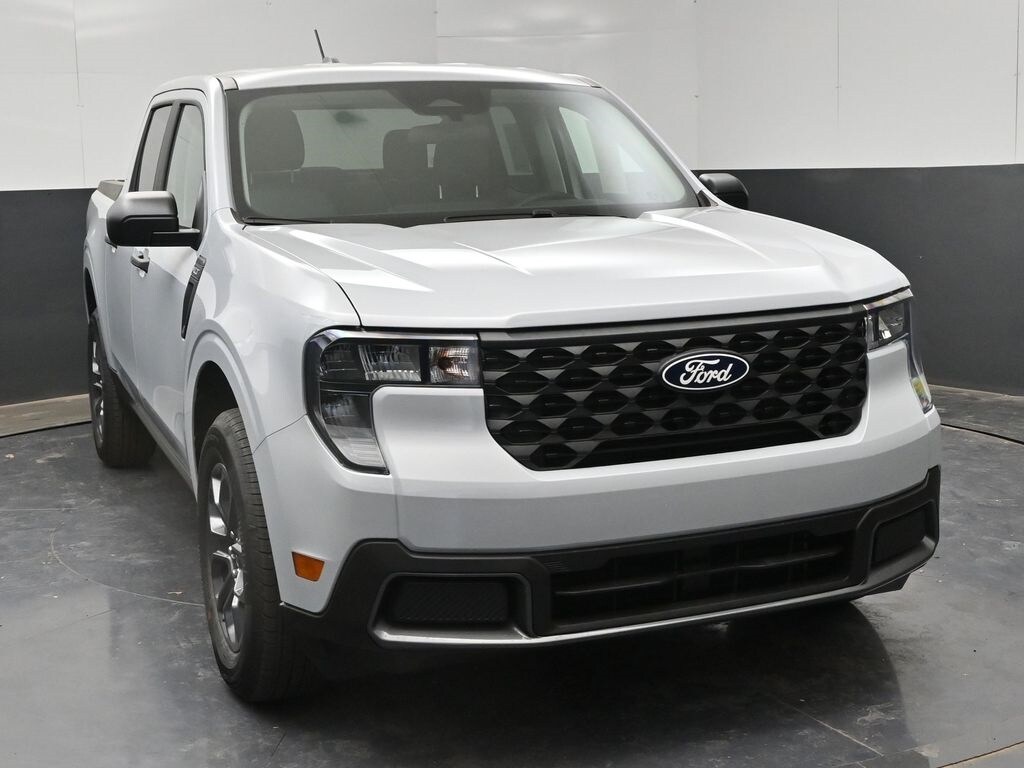 2025 Ford Maverick XLT photo 2