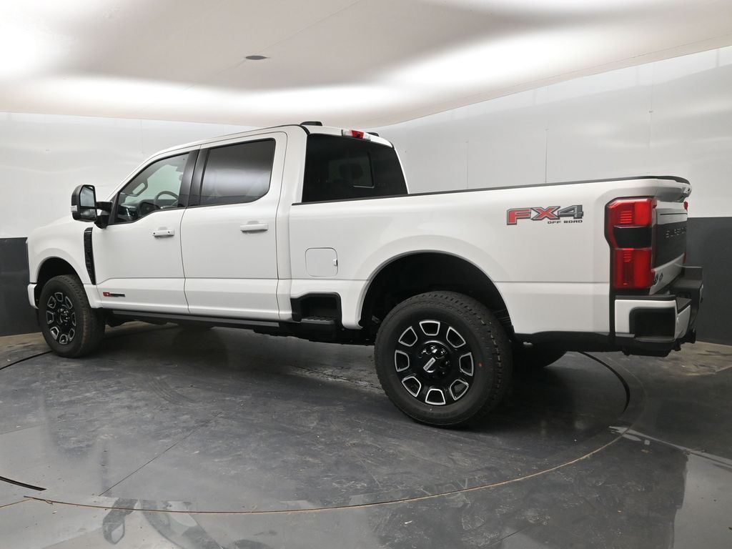 2025 Ford F-250 Super Duty Platinum - Photo 6