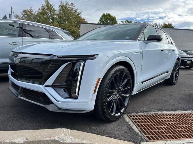 2026 Cadillac LYRIQ V Premium - Photo 7