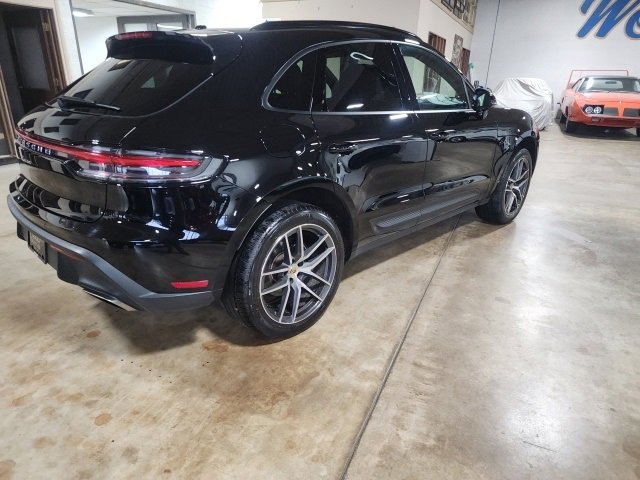 2024 Porsche Macan Base photo 4