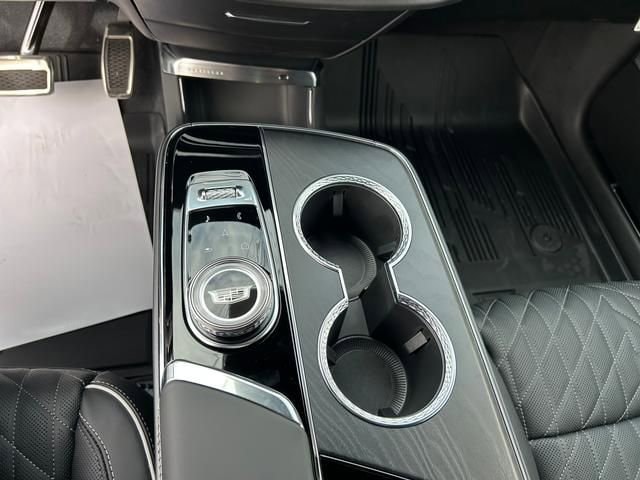 2026 Cadillac LYRIQ V Premium - Photo 17