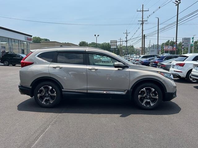 2019 Honda CR-V Touring photo 2