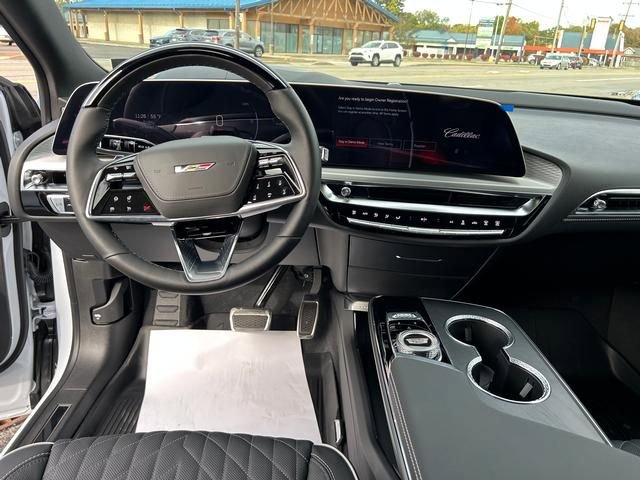 2026 Cadillac LYRIQ V Premium - Photo 13