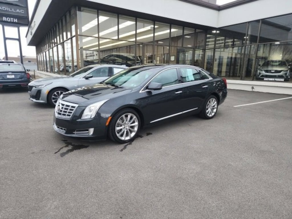 Used 2013 CADILLAC XTS Luxury Car