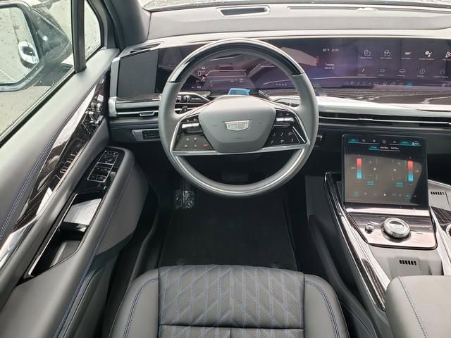 2026 Cadillac Escalade IQ Luxury - Photo 17