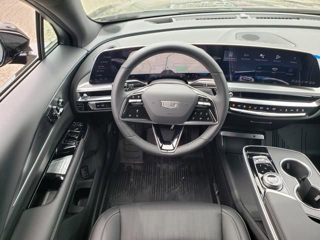 2025 Cadillac LYRIQ Luxury 1 - Photo 17