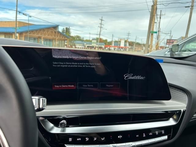 2026 Cadillac LYRIQ V Premium - Photo 14