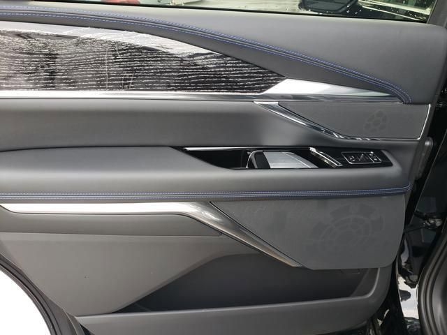 2026 Cadillac Escalade IQ Luxury - Photo 13