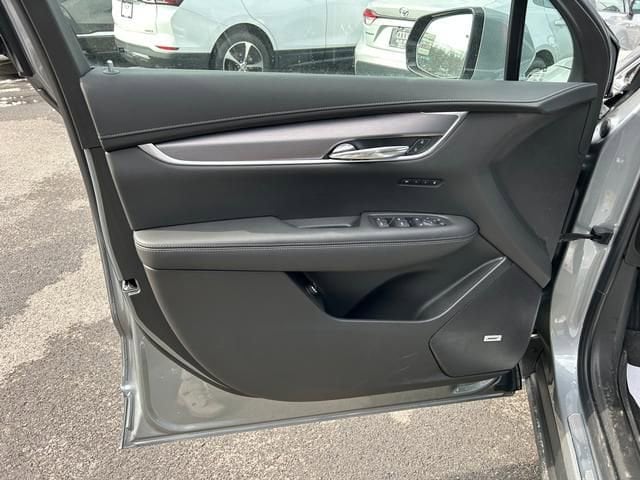 2025 Cadillac XT6 Luxury - Photo 9