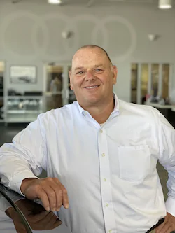 Staff member JIM PAULSON from ID_2691e3c92846