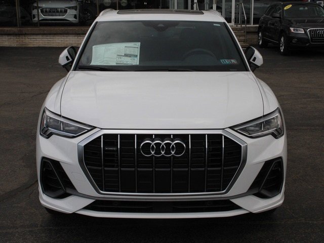 2024 Audi Q3 S line Premium photo 3