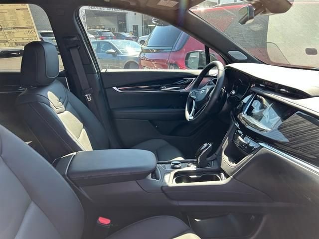 2025 Cadillac XT6 Premium Luxury - Photo 25