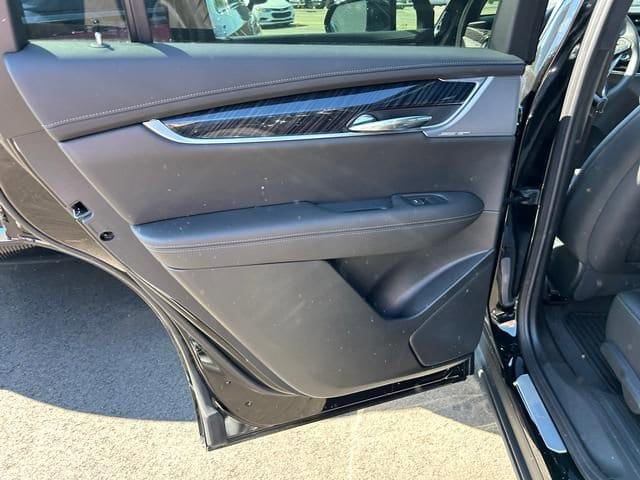 2025 Cadillac XT6 Premium Luxury - Photo 11