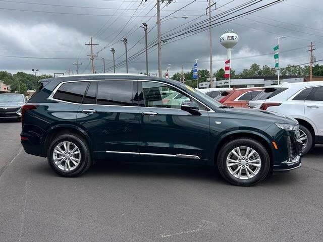 2024 Cadillac XT6 Luxury photo 2