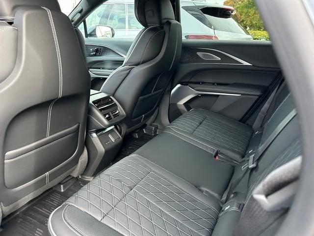 2026 Cadillac LYRIQ V Premium - Photo 12