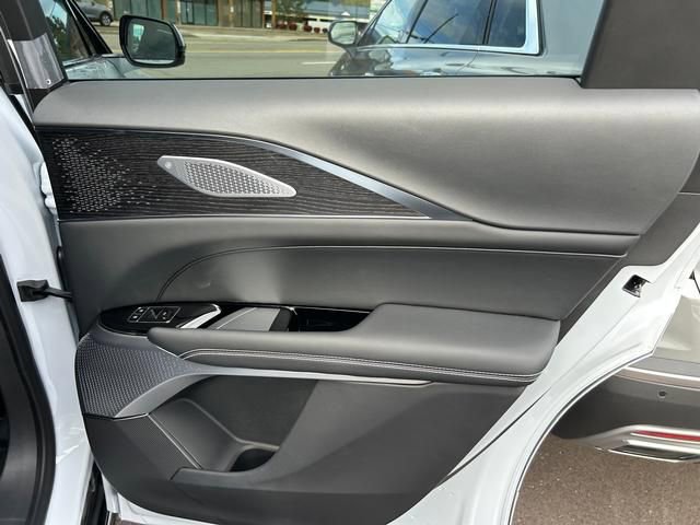 2026 Cadillac LYRIQ V Premium - Photo 22