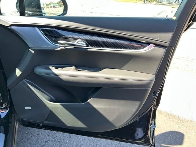 2025 Cadillac XT6 Premium Luxury - Photo 24