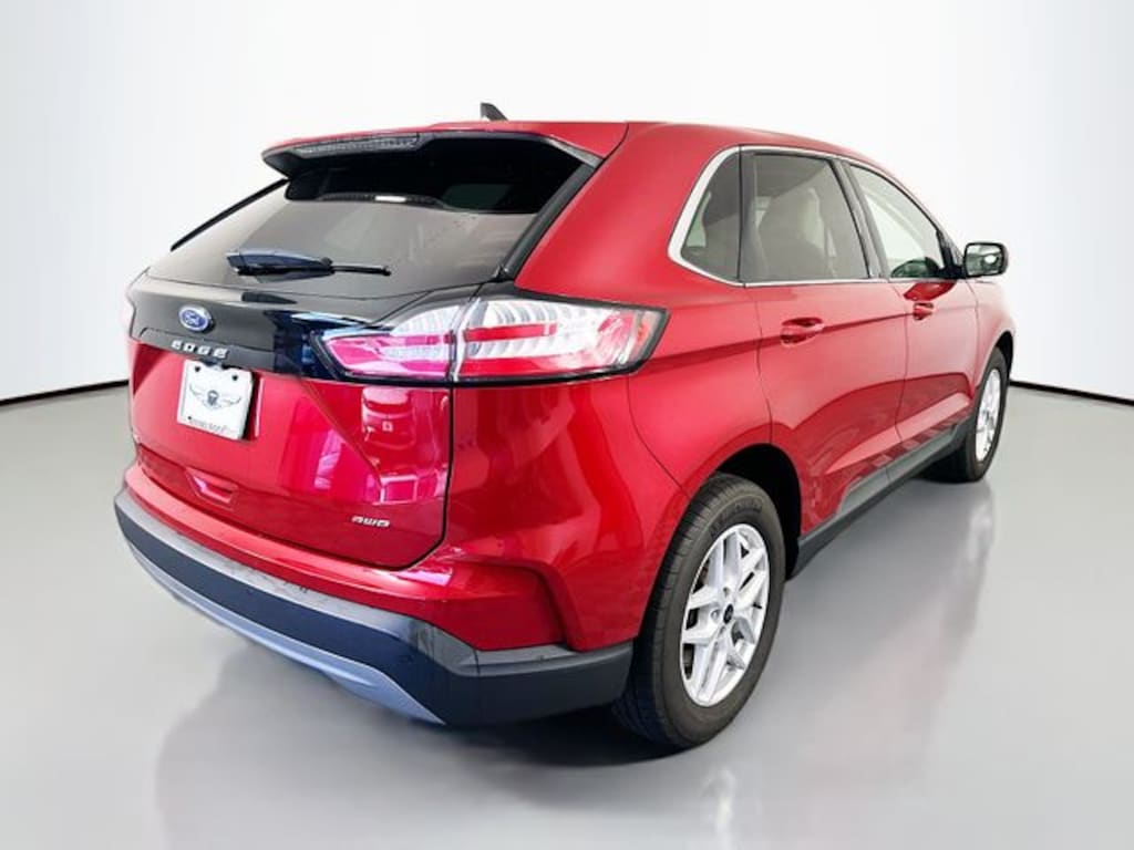 Used 2024 Ford Edge SEL SUV