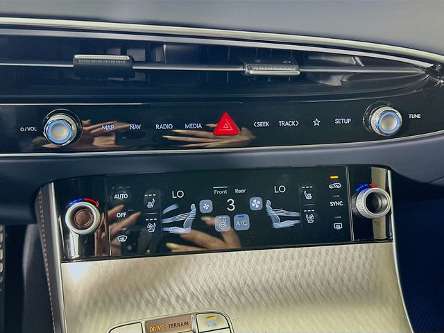 2026 GENESIS GV70 Sport Prestige - Photo 14