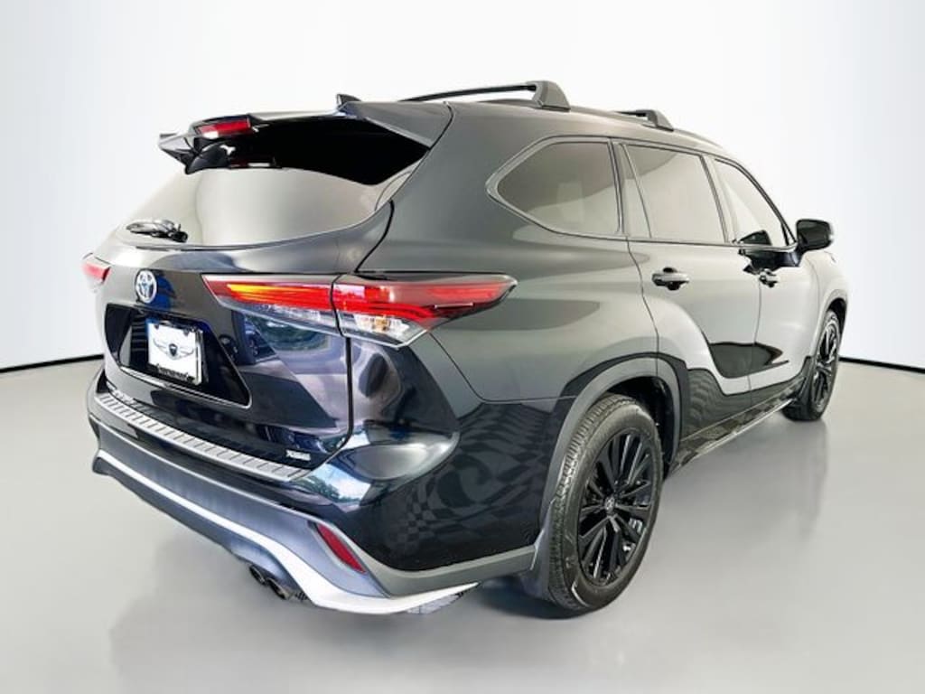 Used 2024 Toyota Highlander XSE SUV