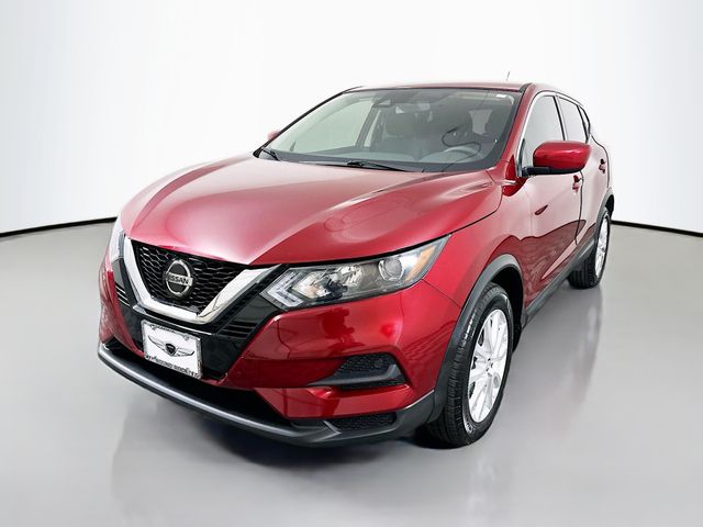 2022 Nissan Rogue Sport S's photo