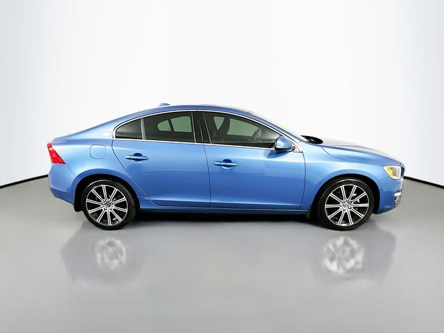 2015 Volvo S60 T5 Platinum photo 4