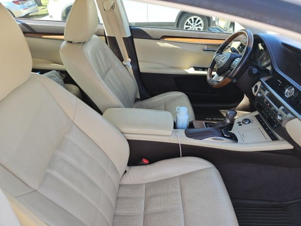 Used 2018 Lexus ES 300h Sedan