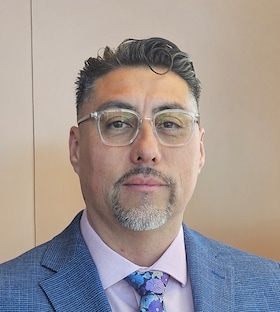 Staff member Paul Medina from ID_ca706f