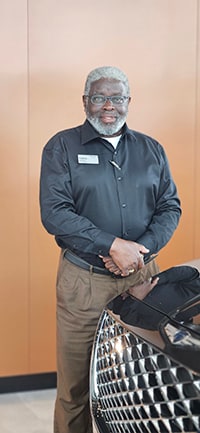 Staff member Yakila Hollins from ID_e41ed3