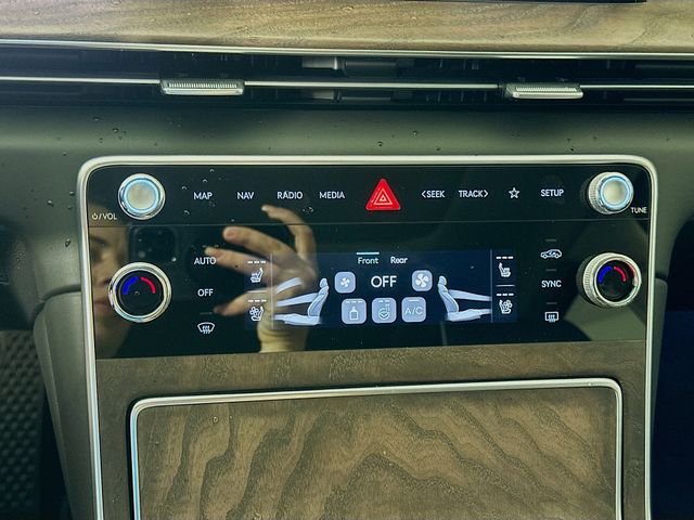 2026 GENESIS GV80 Advanced - Photo 14