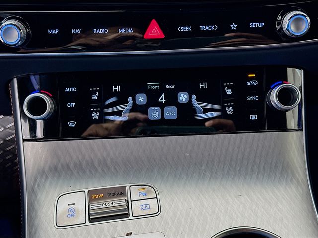 2026 GENESIS GV70 Sport Prestige - Photo 14