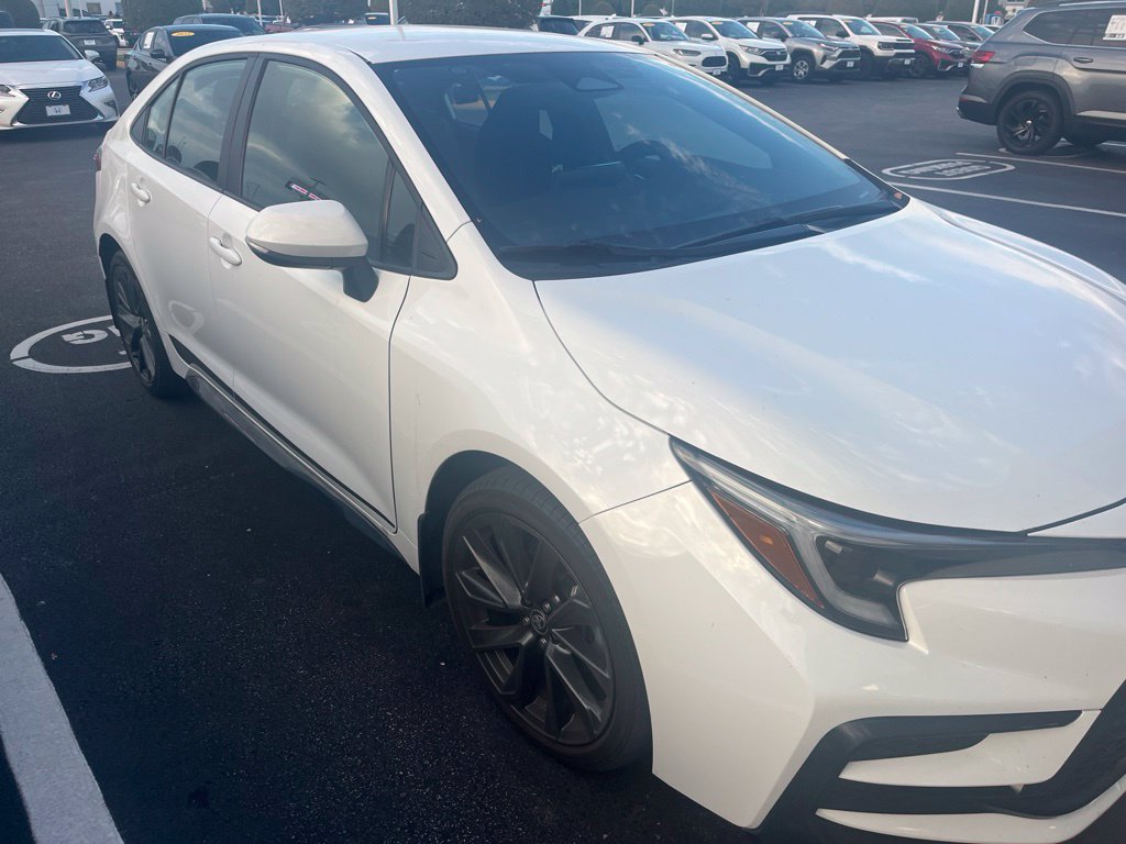 Used 2024 Toyota Corolla SE Sedan