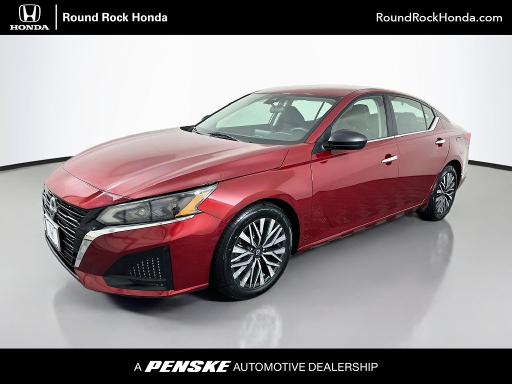 Used 2024 Nissan Altima 2.5 SV Sedan