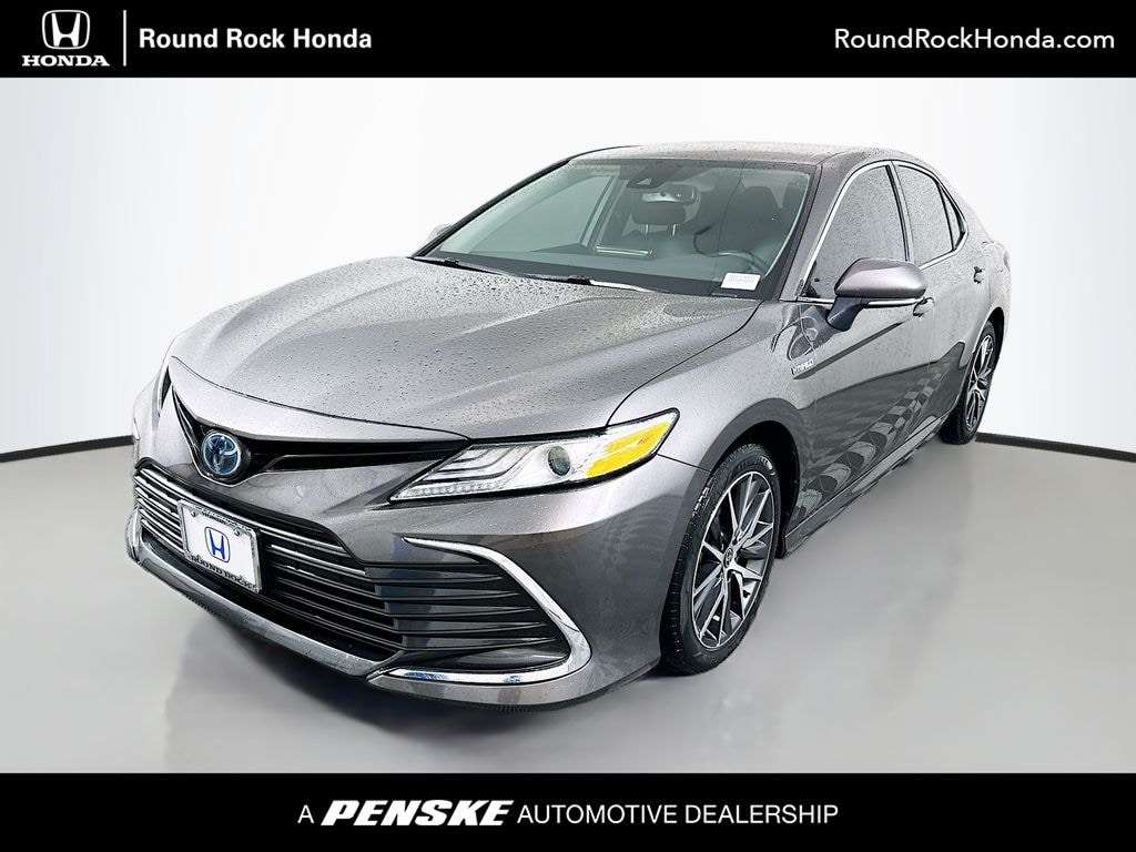 Used 2021 Toyota Camry Hybrid XLE Sedan