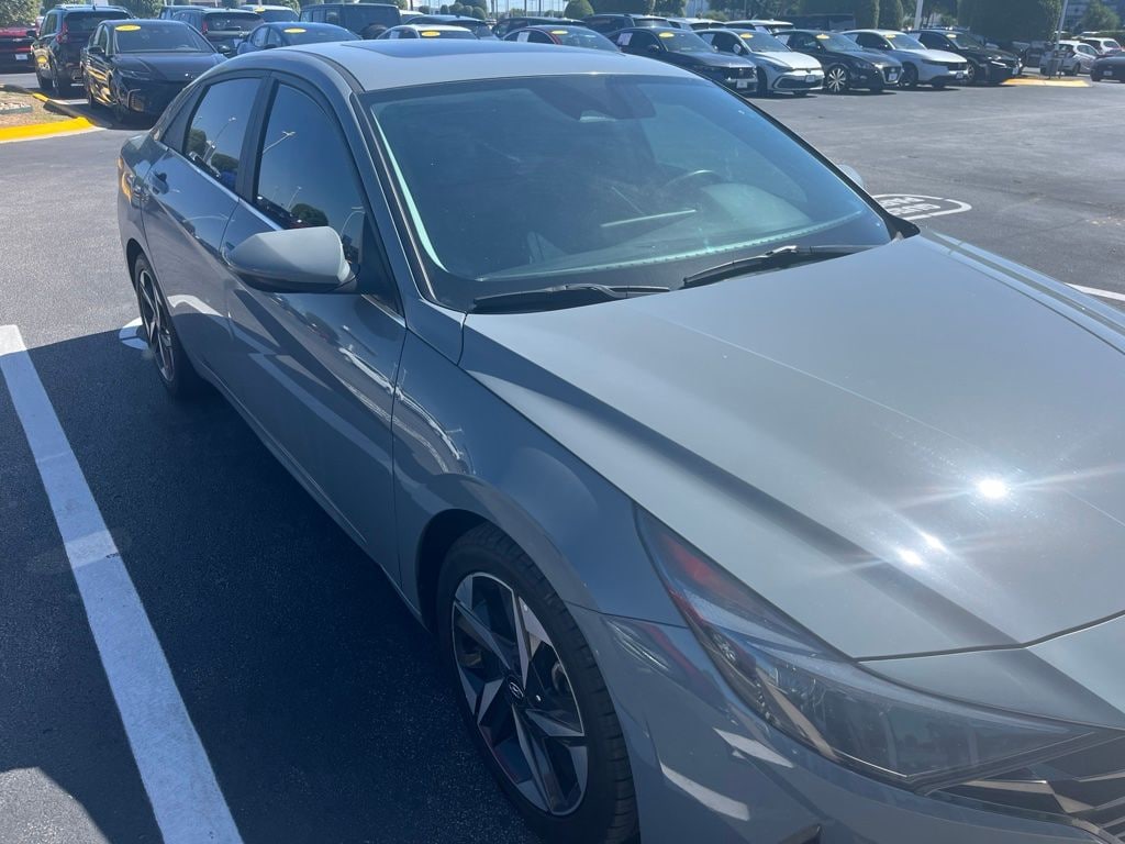 Used 2022 Hyundai Elantra Limited Sedan