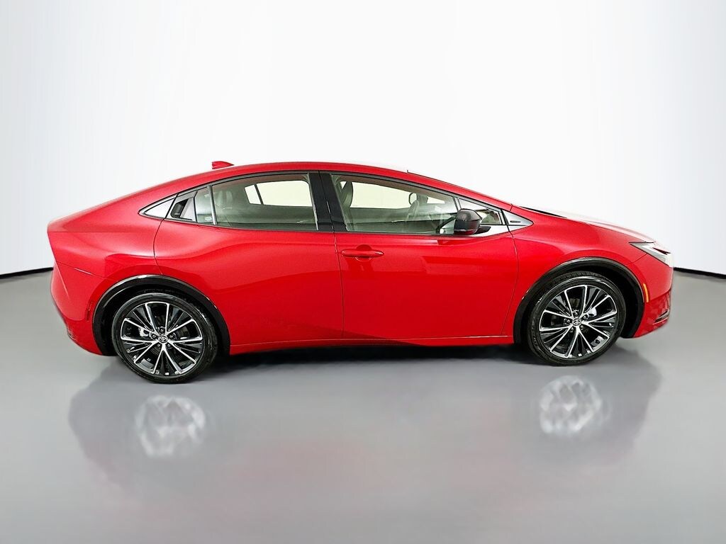 Used 2025 Toyota Prius XLE Hatchback