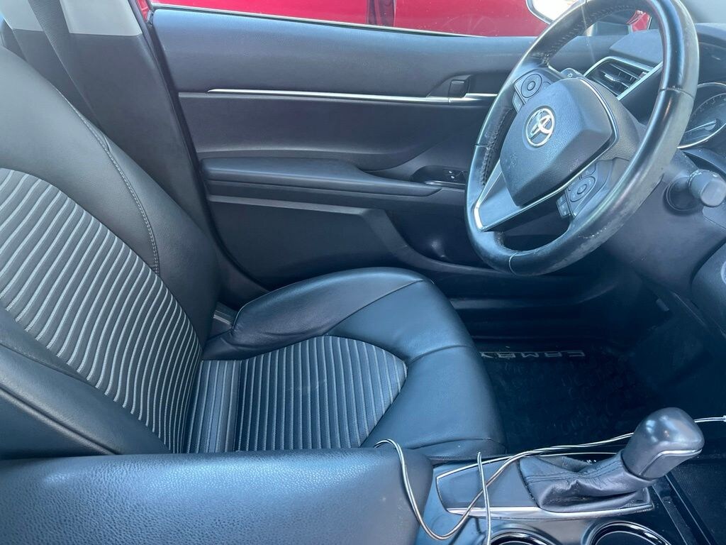 Used 2019 Toyota Camry SE Sedan