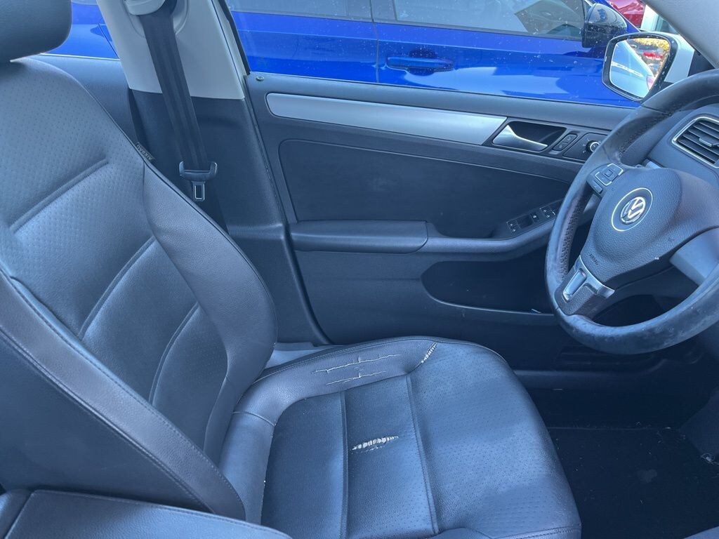 Used 2014 Volkswagen Jetta 1.8T SE w/PZEV Sedan