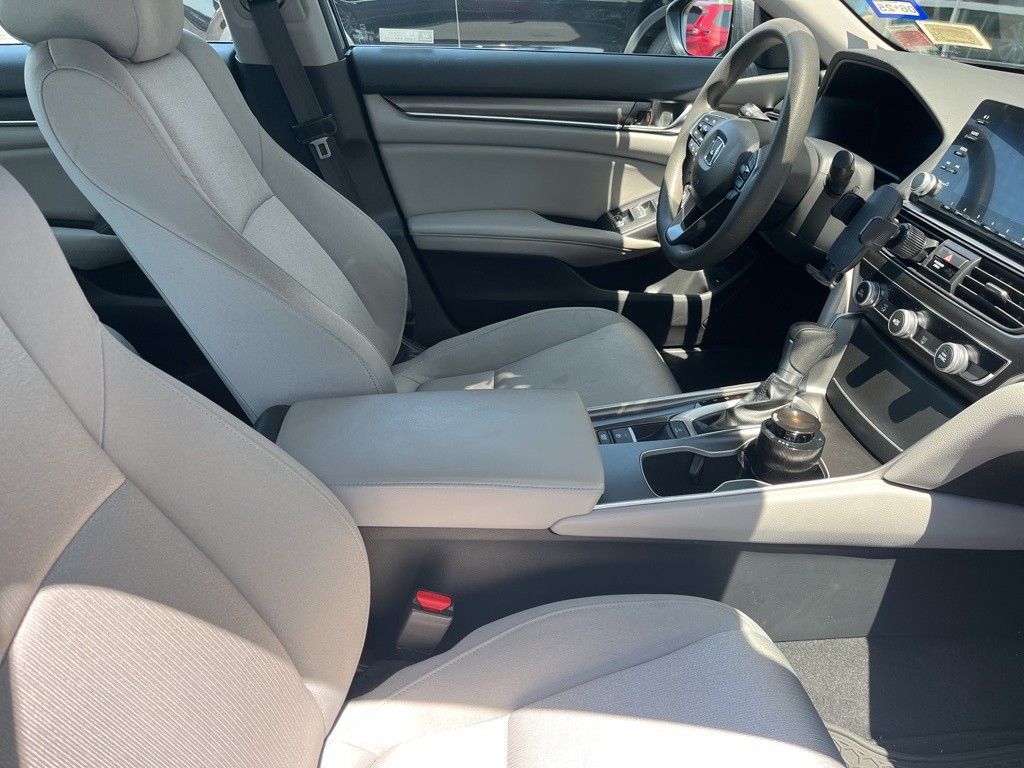 2020 Honda Accord LX 1.5T photo 4