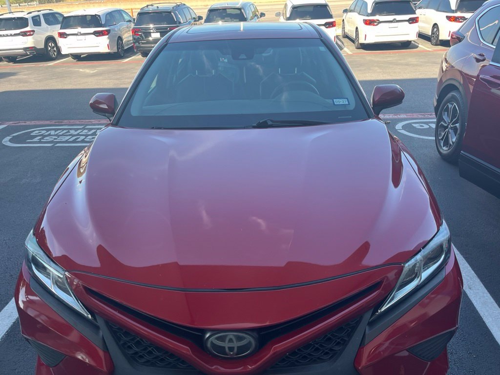 Used 2019 Toyota Camry SE Sedan