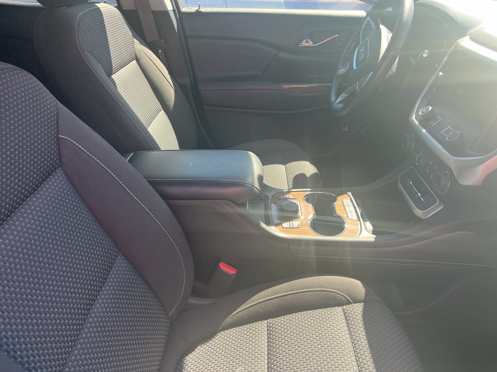 Used 2023 GMC Acadia SLE SUV