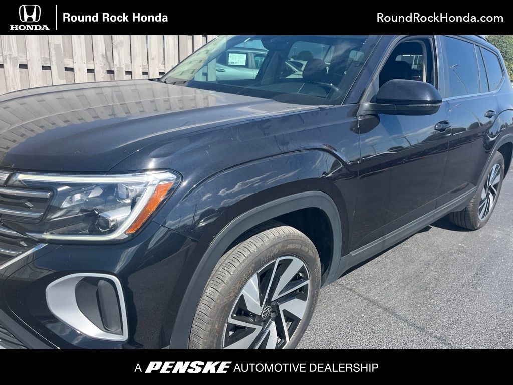 Used 2025 Volkswagen Atlas 2.0T SE w/Technology SUV