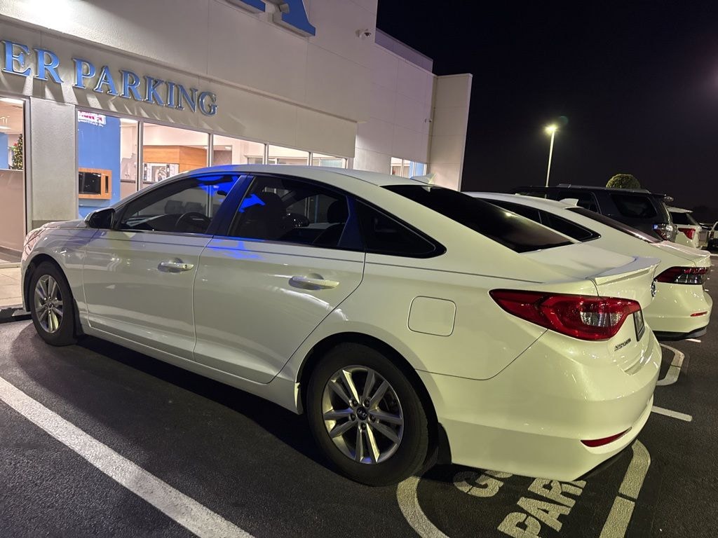 Used 2015 Hyundai Sonata SE Sedan