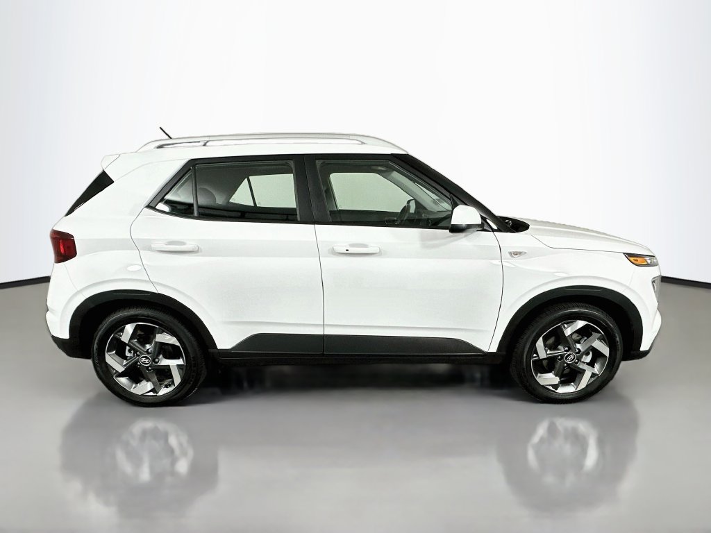 Used 2026 Hyundai Venue SEL SUV