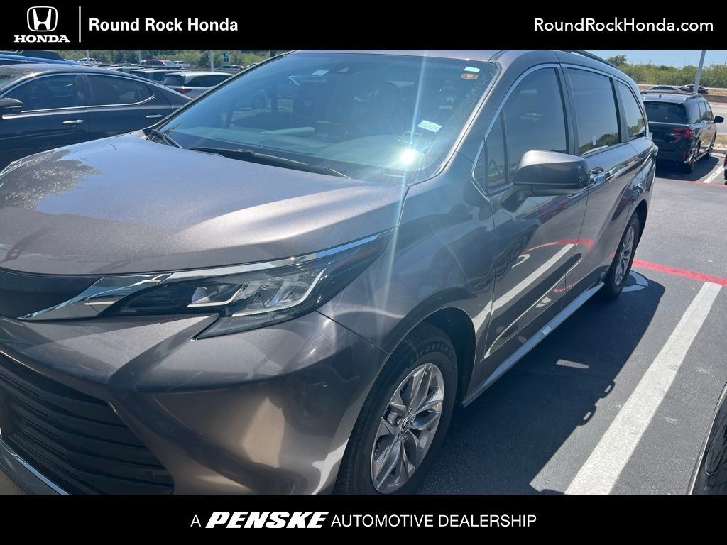 Used 2023 Toyota Sienna XLE 8 Passenger Van Passenger Van